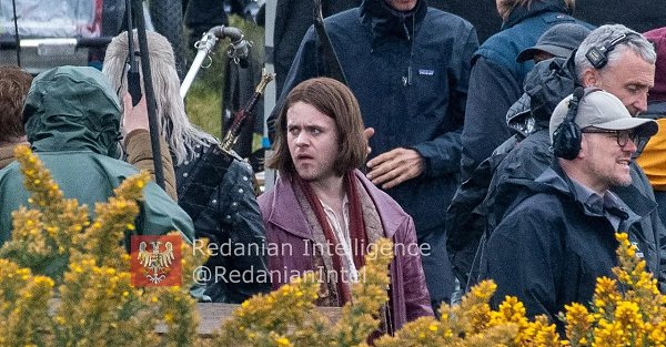 В сети появились ещё несколько новых кадров со сьёмок 5-того сезона сериала