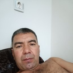 Jemis, 42, 