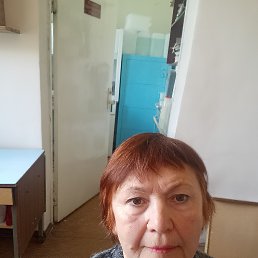 Natalia, 59, 