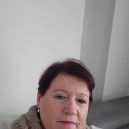 Marina, 56, 