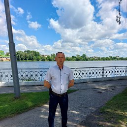 Vitaliy, 41, 