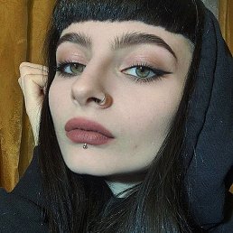 Angelina, 22, 