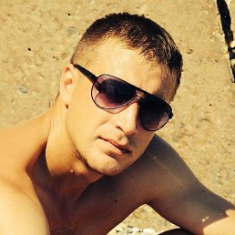 Nikolas, 37, 