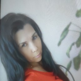 Lada, 53, 