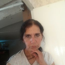 Lil, 49, 