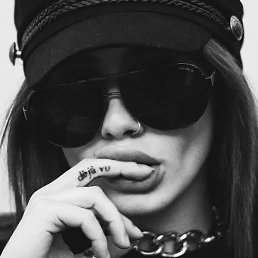 Miss Kis, ������, 38 ���