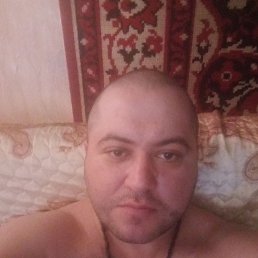 Merabi Niniashvili, 33, --