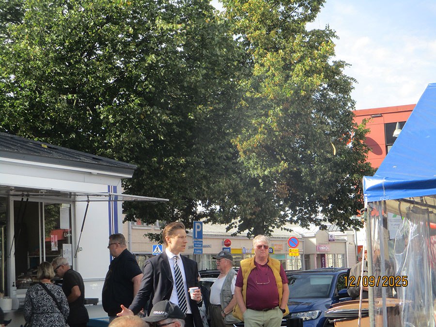 Сегодня в Хамина была встреча членов Национальной коалиционной партии с министром обороны Финляндии ... - 4