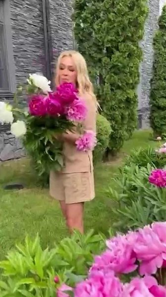 Яна Рудковская снова стала жертвой трендов. На этот раз огородных - 2