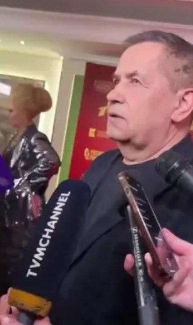 Лидер группы