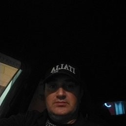 Samir, 43, 