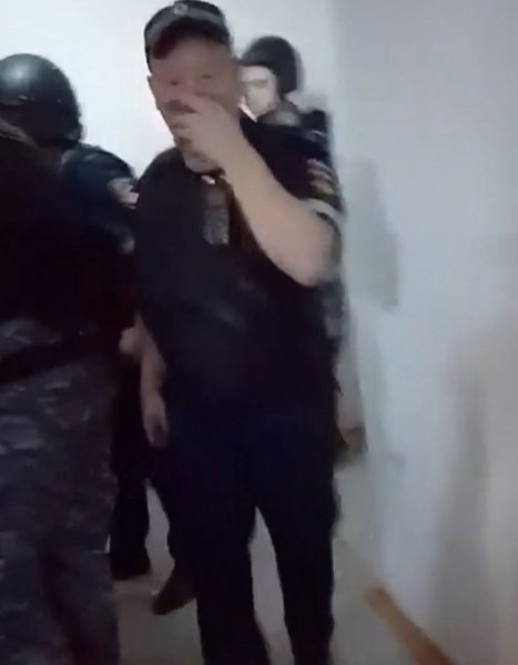 Супругам из Благовещенска, защищавшим свою квартиру от подростков, грозит уголовное наказание. ... - 2