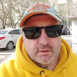V L  D, 48, 