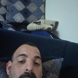 Robert, 43, 