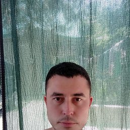 Oleg, 31, 