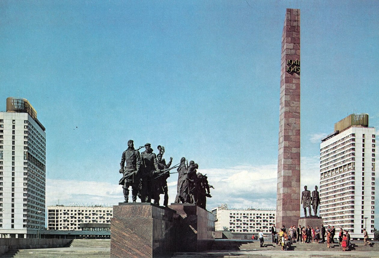 . 1983 .  2