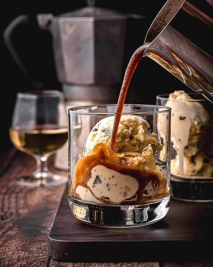 Кофе " Аффогато": C итальянского «affogato» переводится как «утонувший». От классического ...