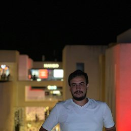 Oussama, 33, 