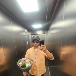 Roman, 41, --