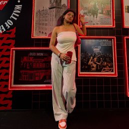 SARA, 21, 