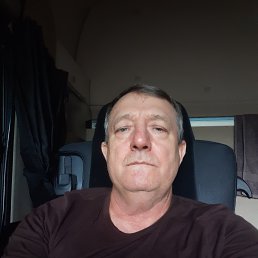 Waldemar, 58, 