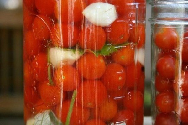 ПОМИДОРЫ В ГОРЧИЧНОМ МАРИНАДЕ С ХРЕНОМ.НУ ОЧЕНЬ ВКУСНЫЕ!!!!ИНГРЕДИЕНТЫ:Лук репчатый 2 средние ...