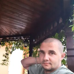 Denis, 32 , 