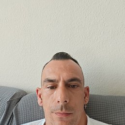 Mirko, 41, 