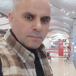 Emirhan, 44, 