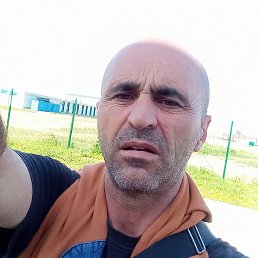 Riki, 45, 