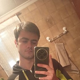 Marc, 21, 