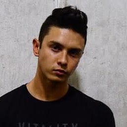 ����, �����, 32 ����