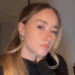 Ana, 29, 
