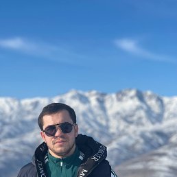 Ali, 25, 