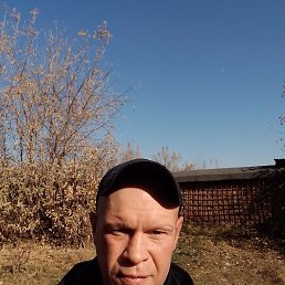 Oleg, 44, 