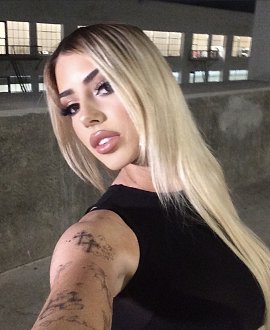 Emilia, 21 ���, ������