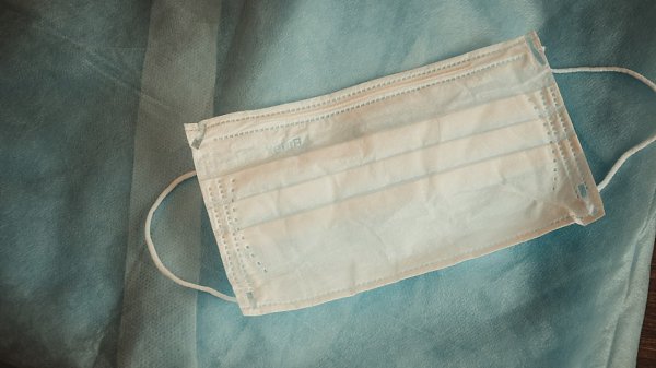 В Красноярском крае снова фиксируют случаи COVID-19. За прошлую неделю диагноз поставили 116 жителям ...