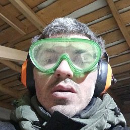 Denis, , 33 