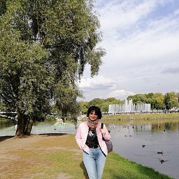 Olga, 57, 
