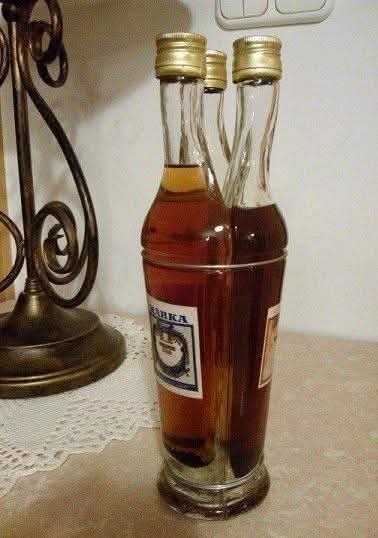  ... Mrka Vermouth