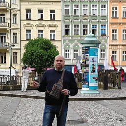 Oleg, 44, 