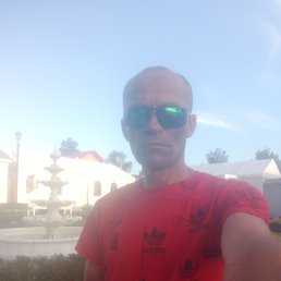 Alexey, 38, 