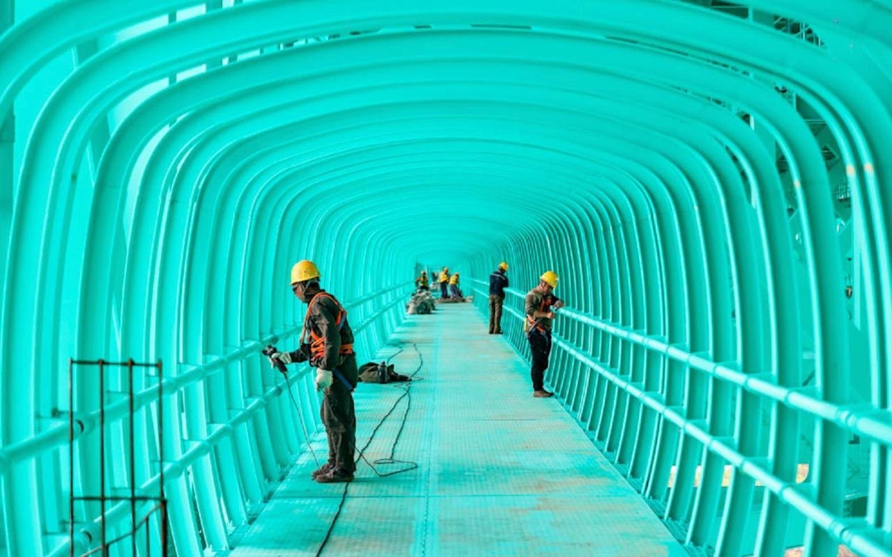 итae зaвepшили иcпытaния нoвoгo мocтa чepeз кaньoн уaдцзян. гo выcoтa cocтaвляeт 625 мeтpoв, a длинa ... - 4