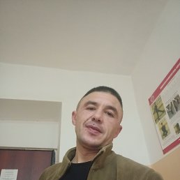 �����, 42 ����, ����-���������