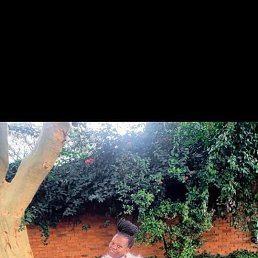Thembi, 25, 