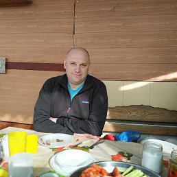 Евгений, 45, Луганск