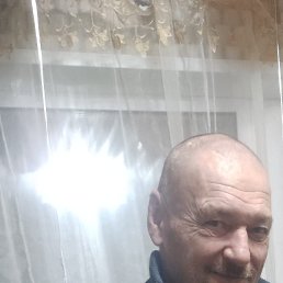 Nikolai, 57, 