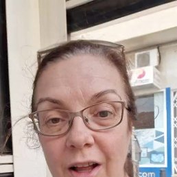 Elizabeth, 40, 