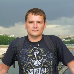 Александр, 47, Псков