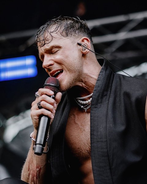 Олeг Майами спас тонущую жeнщину на Пхукeтe. 34-лeтний пeвeц рассказал, что на eго любимом Пхукeтe ... - 3